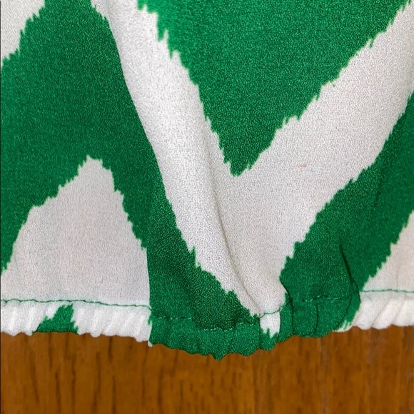 New gorgeous Zac & Rachel elegantly flowing top - Picture 3 of 7